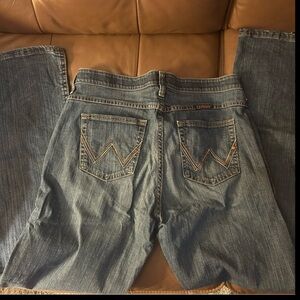 Women’s wrangler jeans-Q Baby
